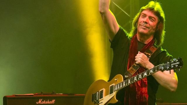 Steve Hackett - Oct. 4